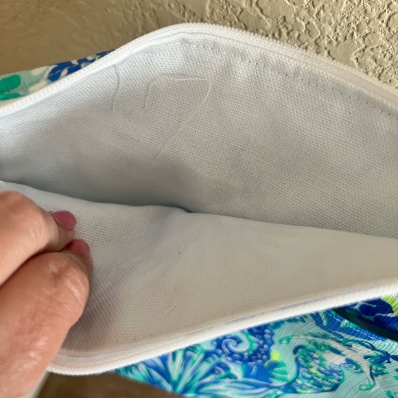 Handmade from Lilly Pulitzer fabric crossbody w/ matching face mask (new) - Picture 3 of 4